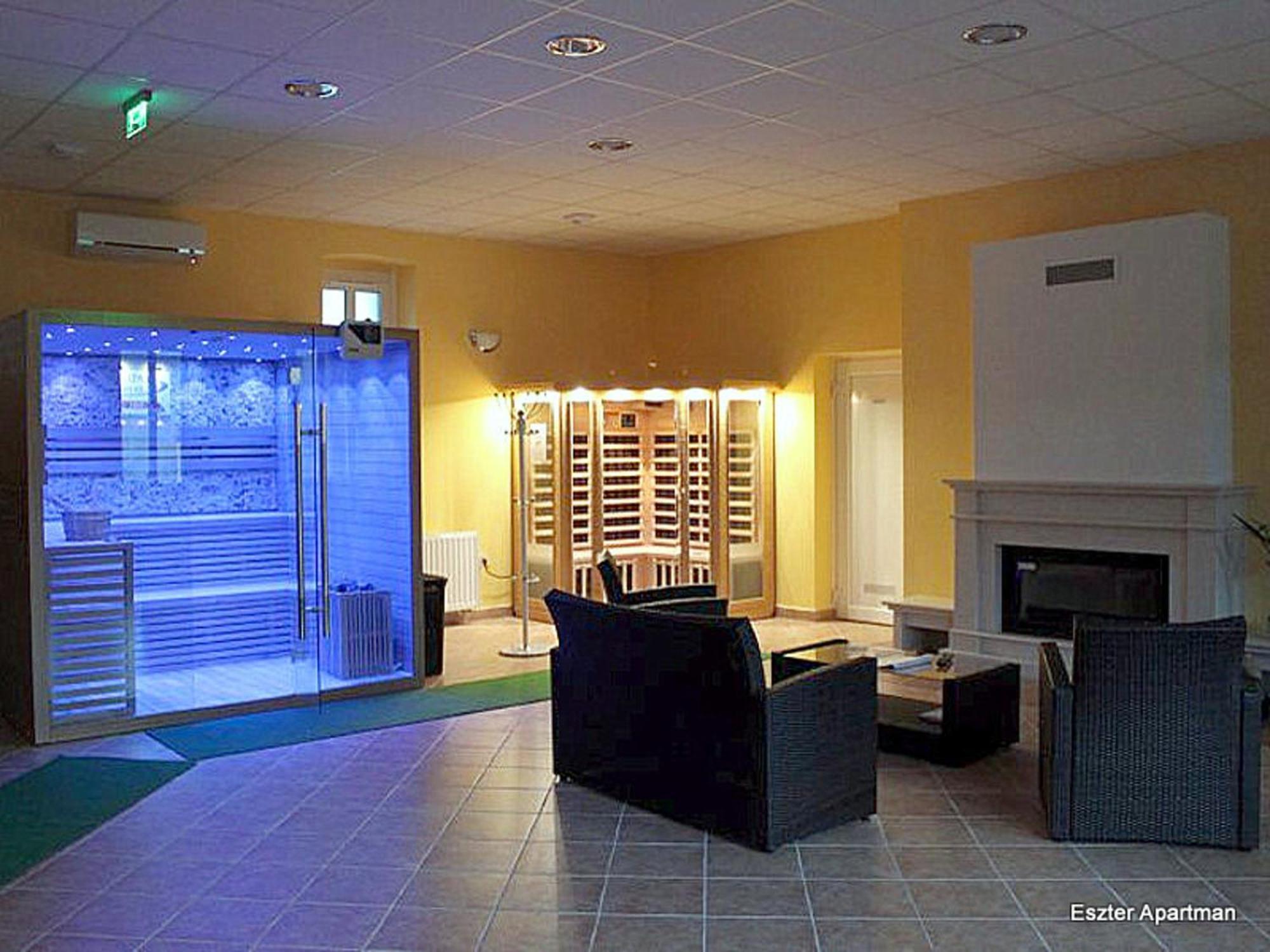 Eszter Apartman Bekescsaba Luaran gambar