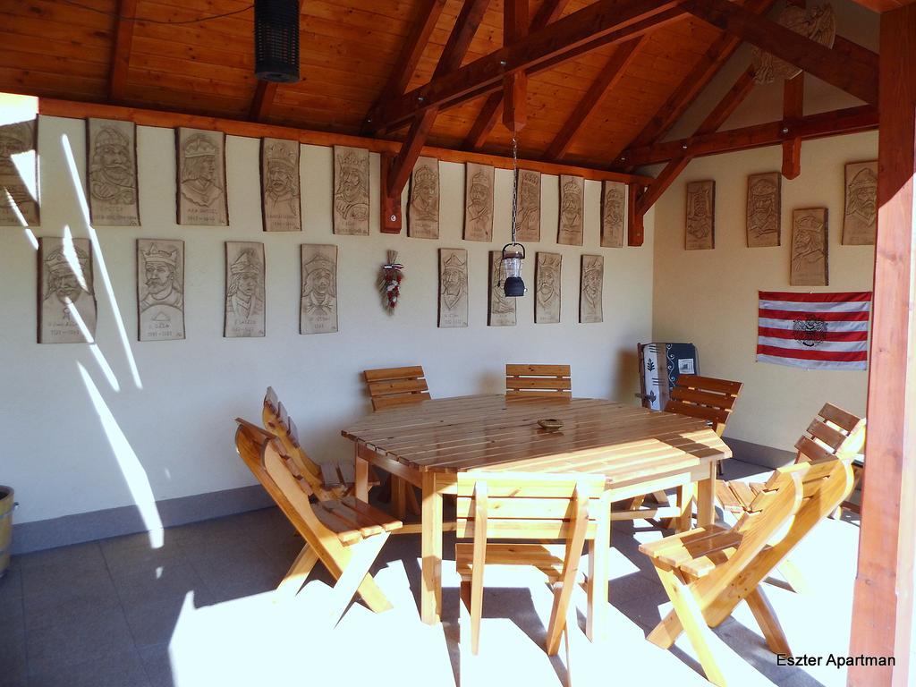 Eszter Apartman Bekescsaba Luaran gambar