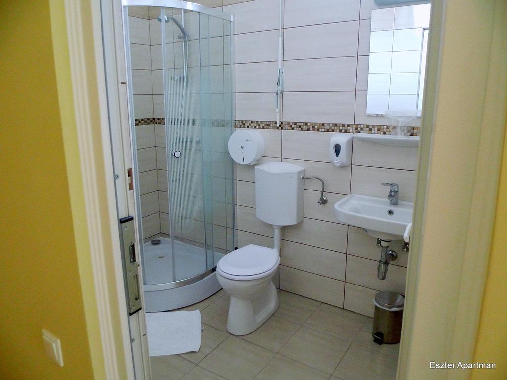 Eszter Apartman Bekescsaba Luaran gambar