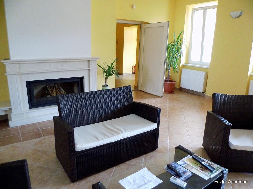 Eszter Apartman Bekescsaba Luaran gambar