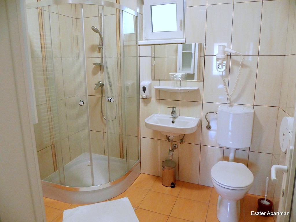 Eszter Apartman Bekescsaba Luaran gambar